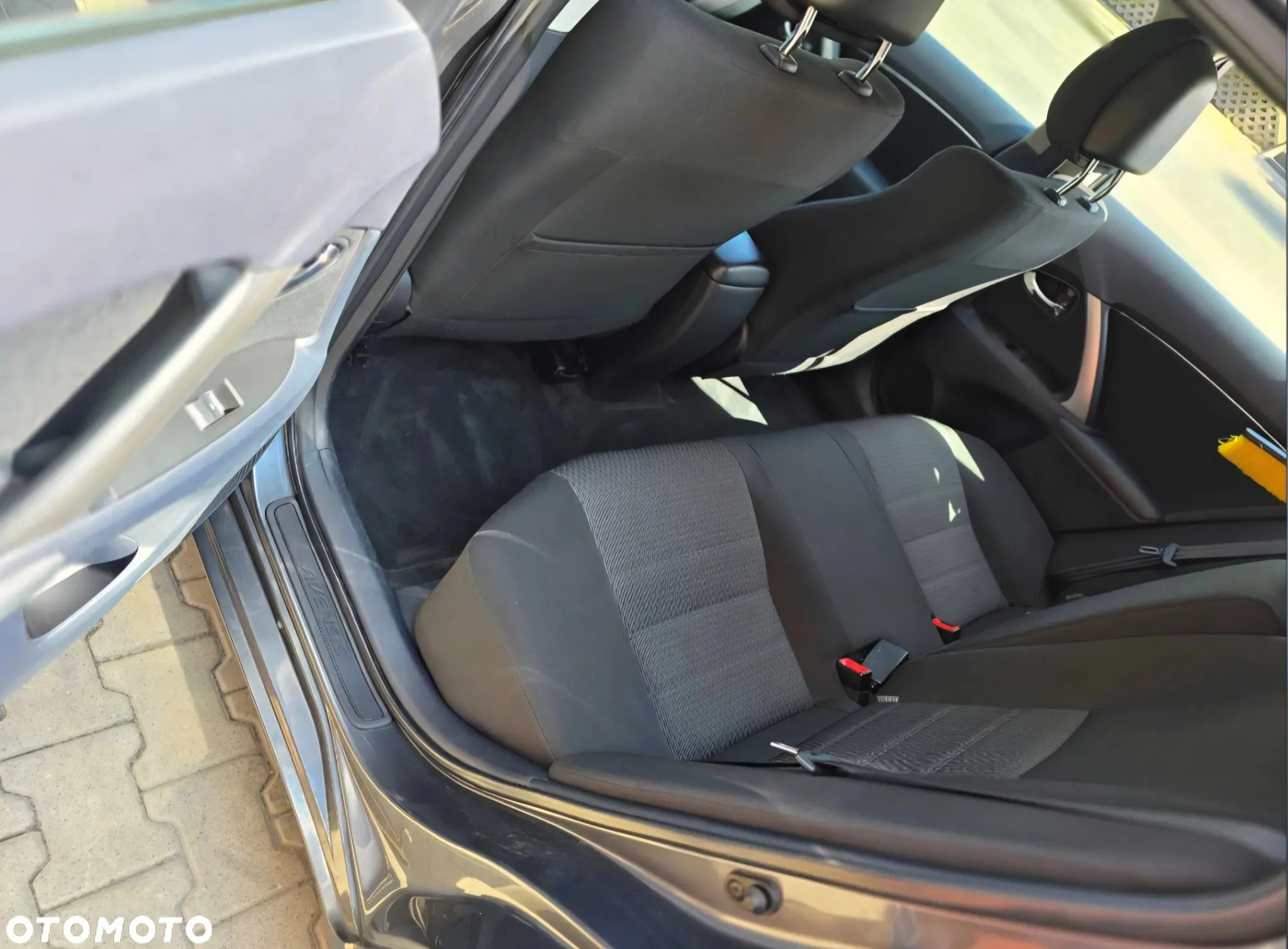 Toyota Avensis 1.8 Premium - 6