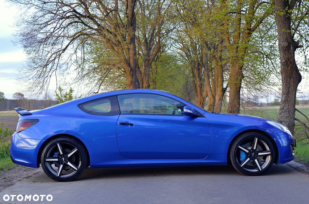 Hyundai Genesis Coupe - 7