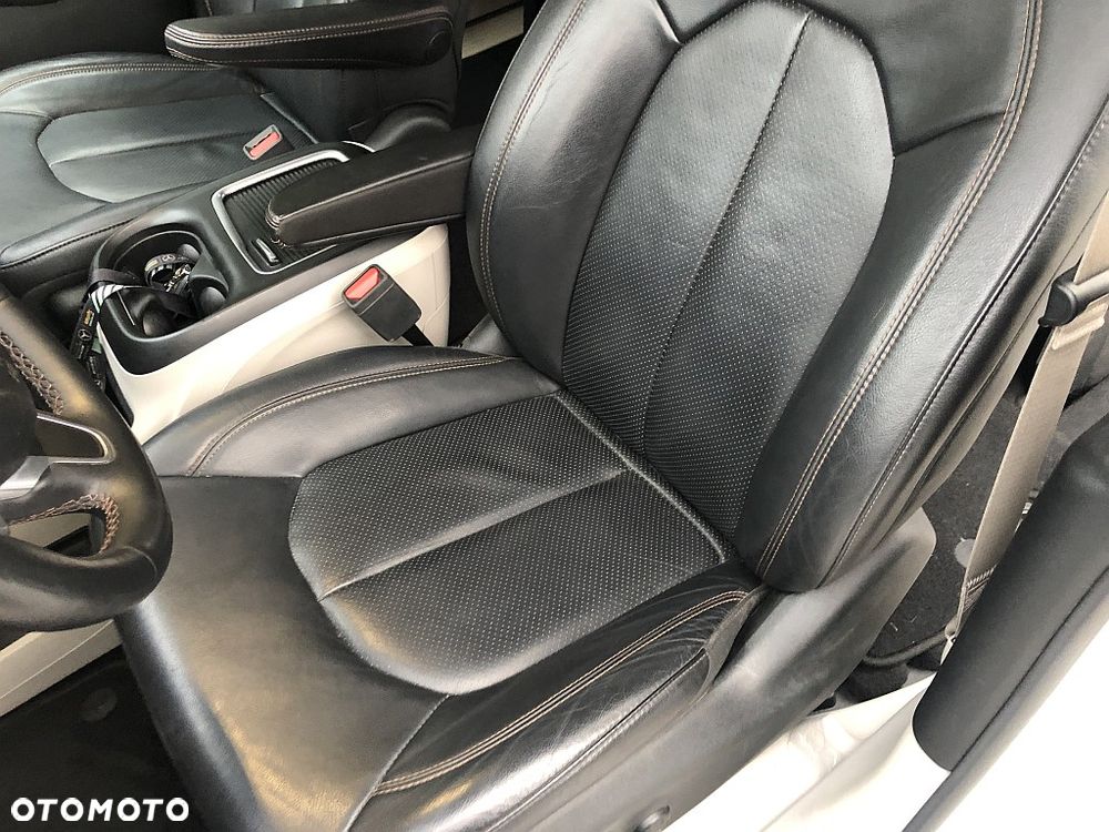 Chrysler Pacifica - 10