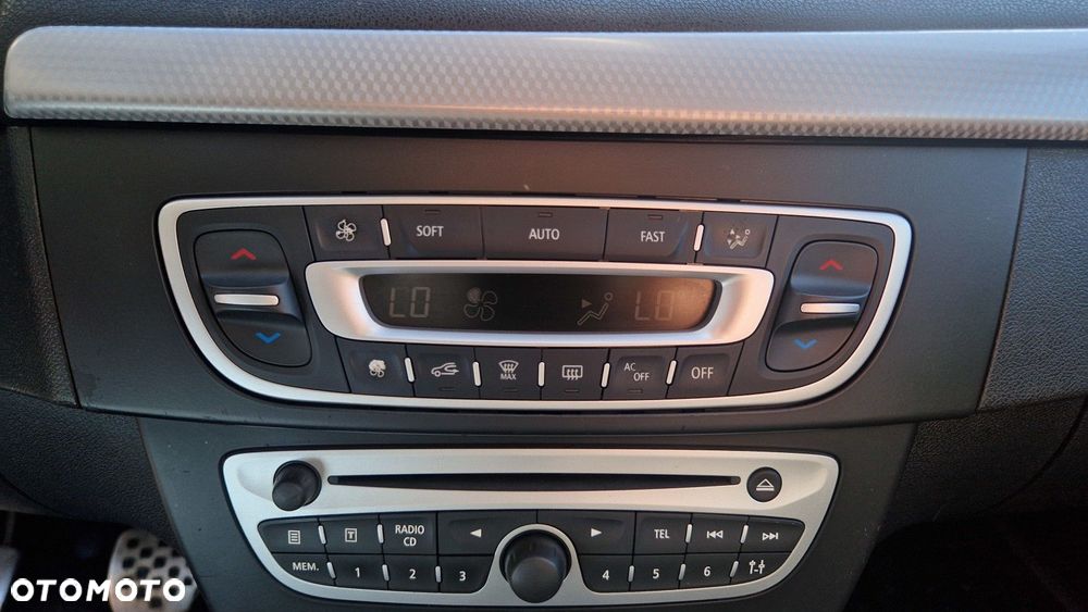 Renault Fluence 2.0 16V Sport Way - 23