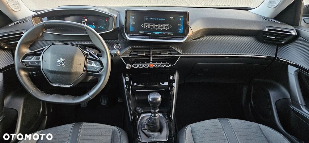 Peugeot 2008 1.2T Allure S&S - 8