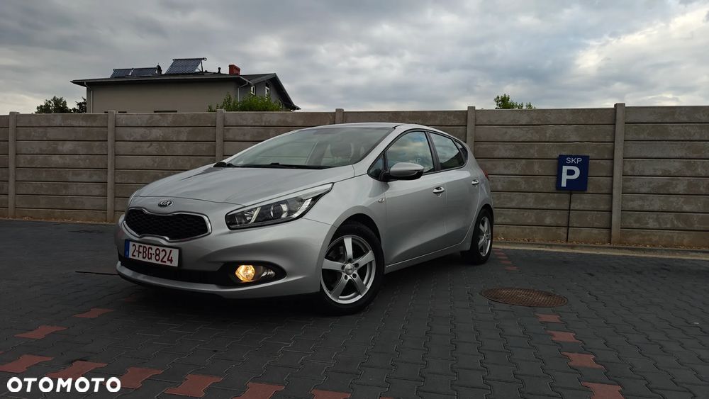 Kia Ceed Cee'd 1.4 CRDi M - 11