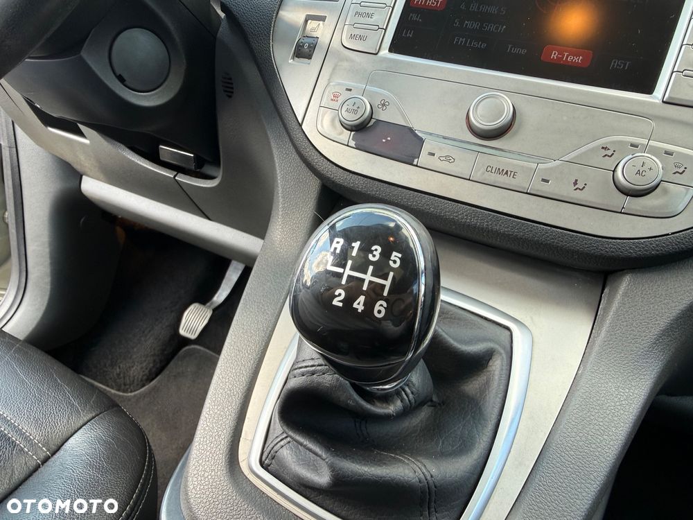 Ford Kuga 2.0 TDCi 4x4 Titanium - 19