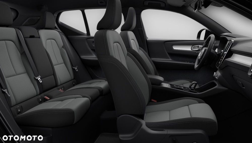 Volvo XC 40 B3 Plus Dark - 12