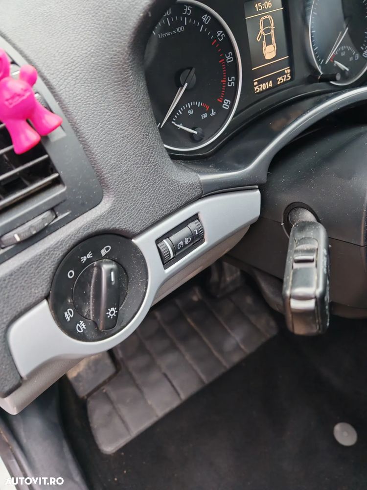 Skoda Octavia 1.6 TDI Drive DSG - 13