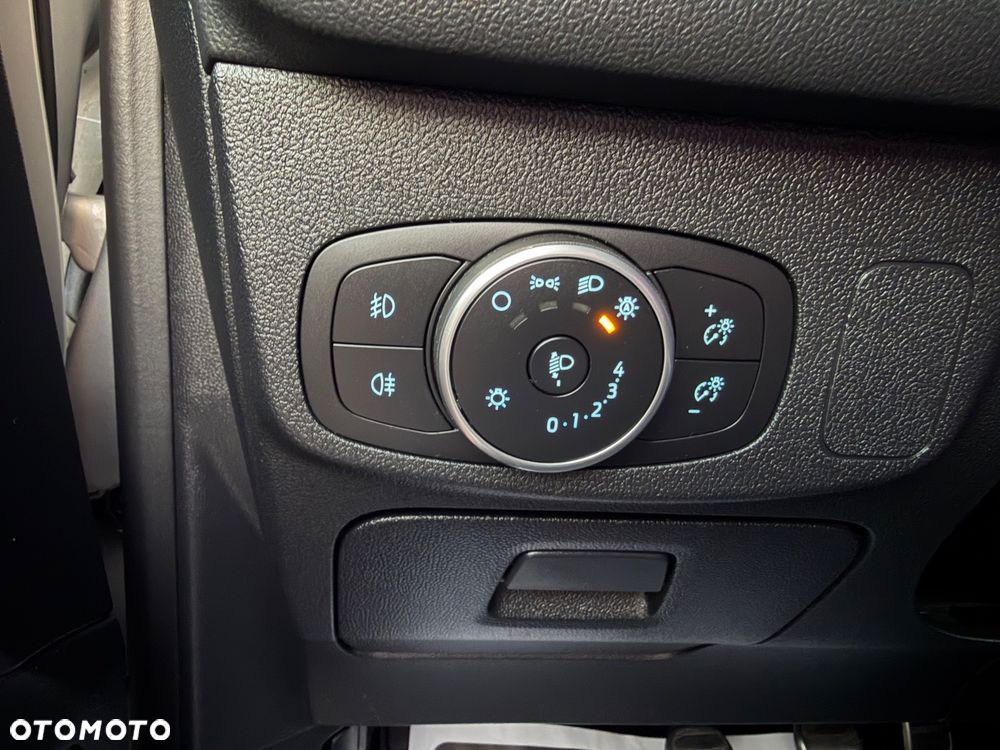 Ford Focus 1.5 EcoBlue Start-Stopp-System ST-LINE - 32