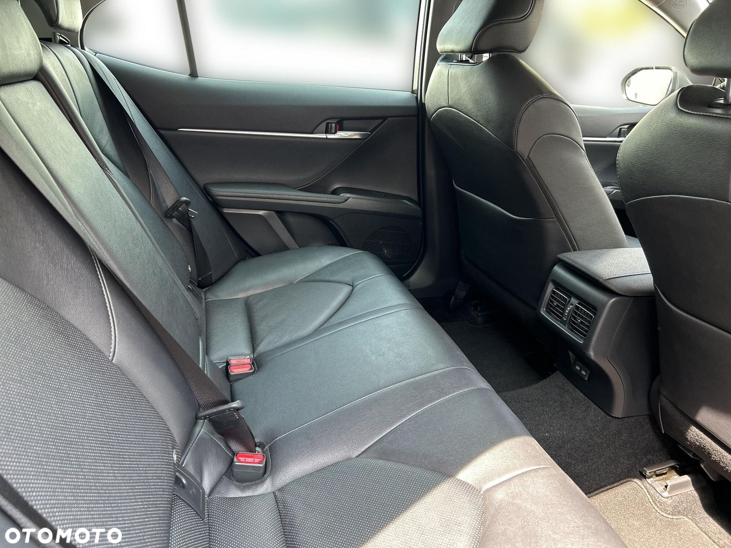 Toyota Camry - 9