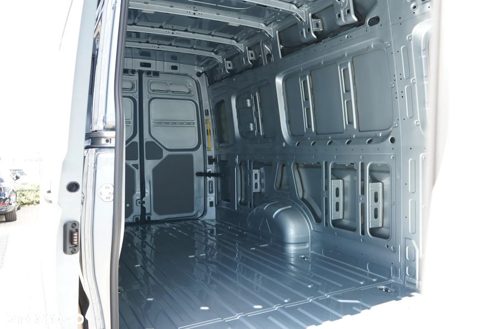 Volkswagen Crafter 35 - 11