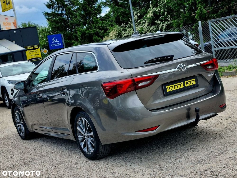 Toyota Avensis 1.8 Premium MS - 7