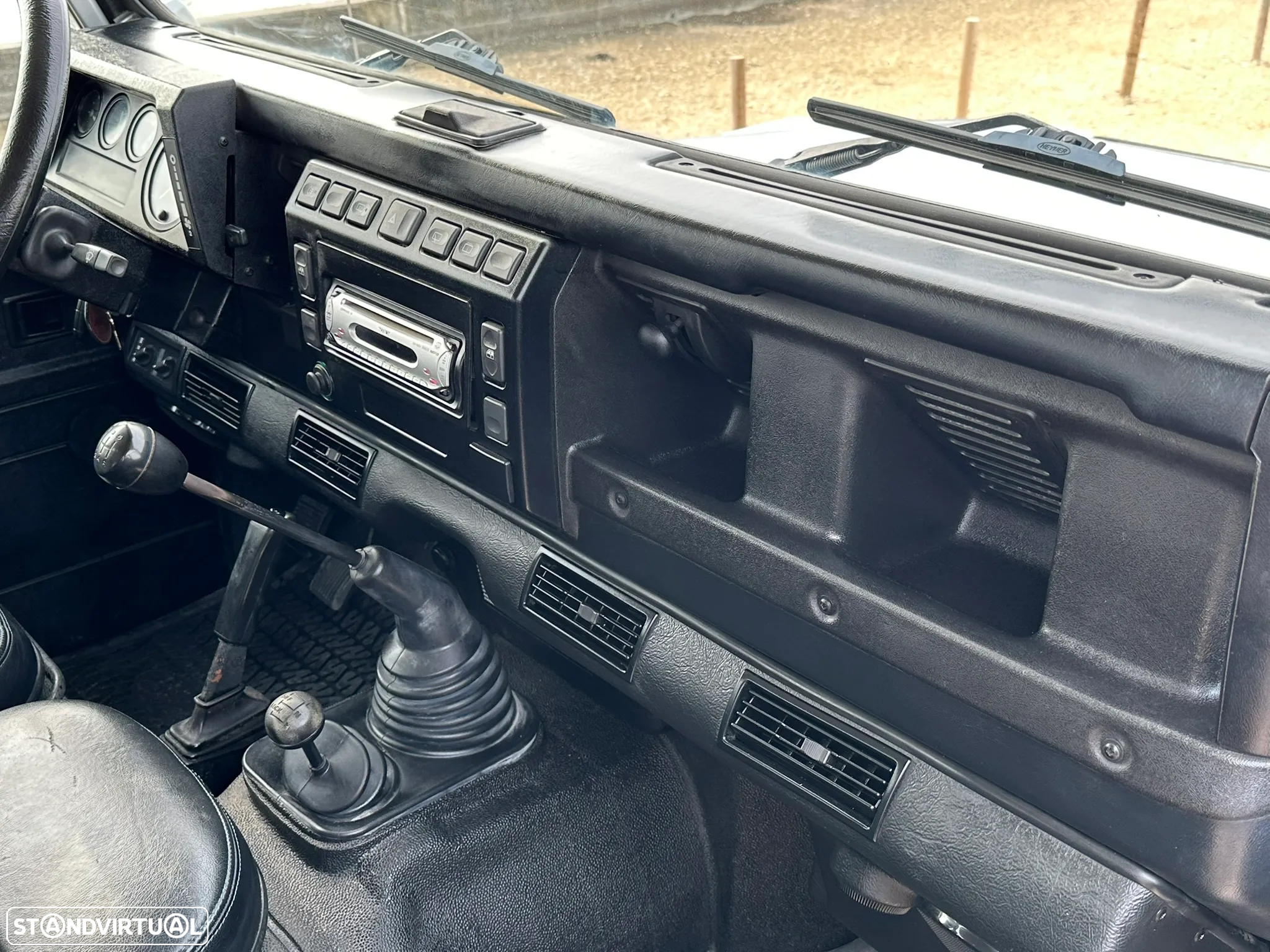 Land Rover Defender 90 SW 2.5 Td5 SE - 30