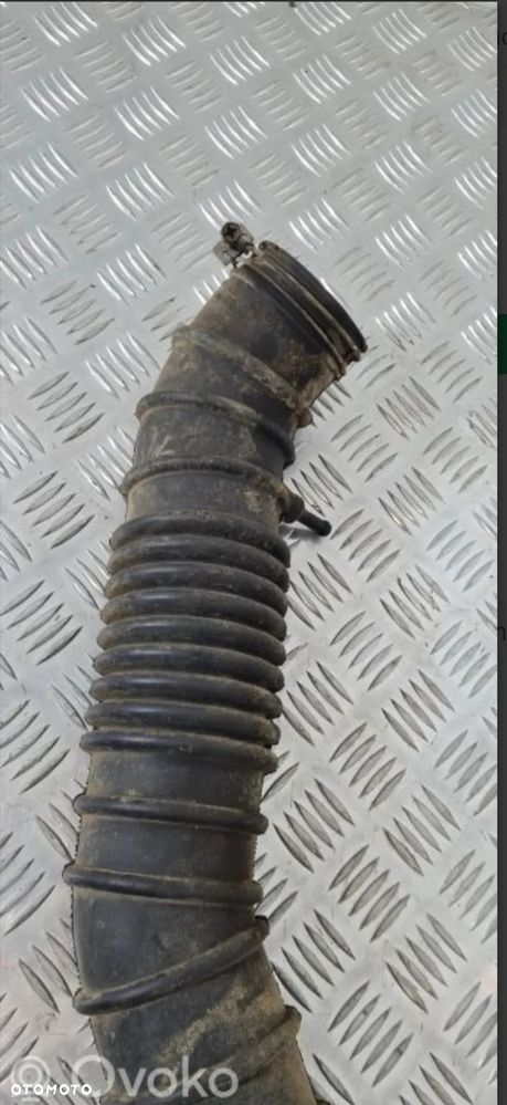 Hyundai Galloper 3.0 V6 Przewód Rura Powietrza - 3