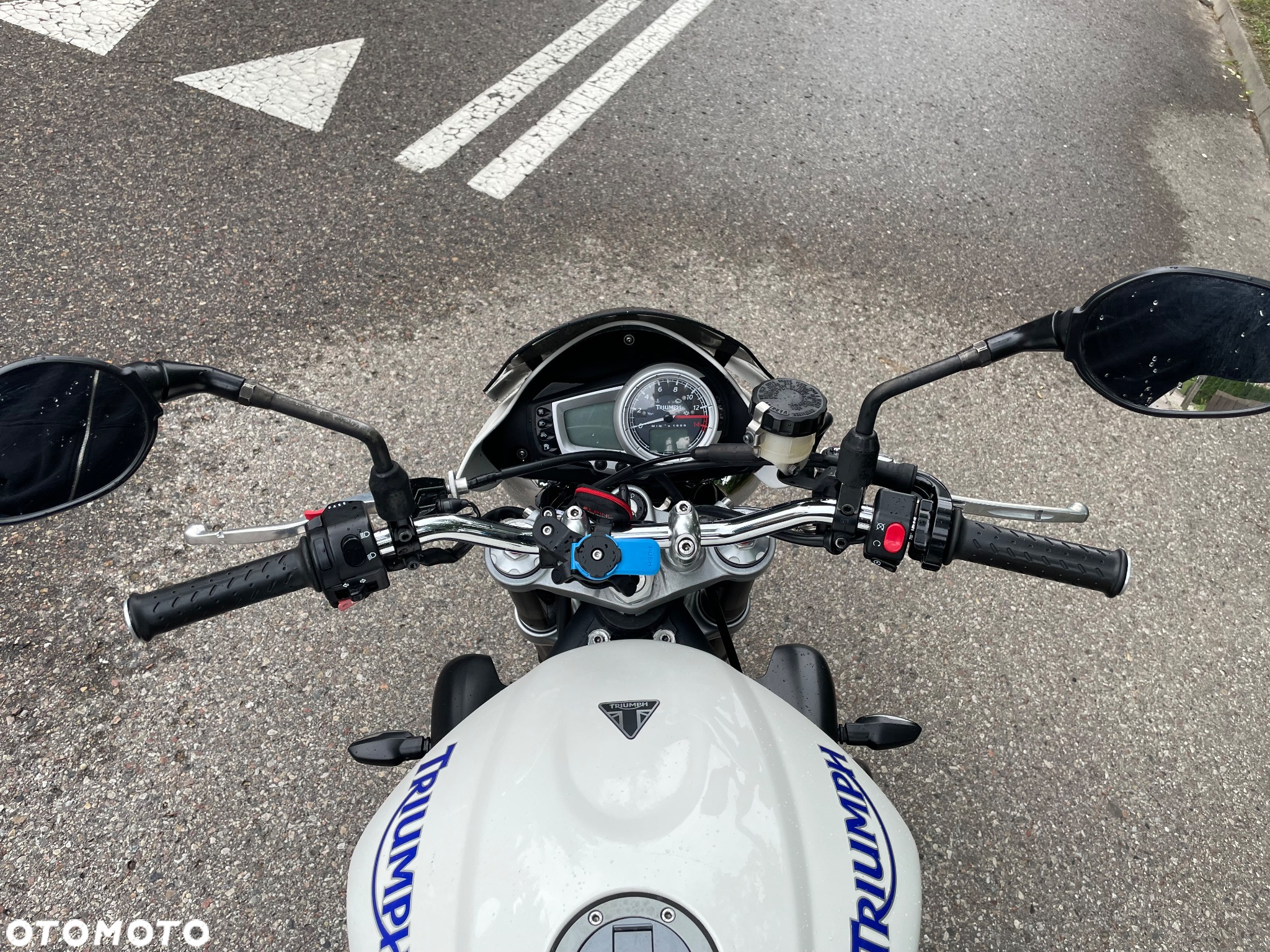 Triumph Street Triple - 23