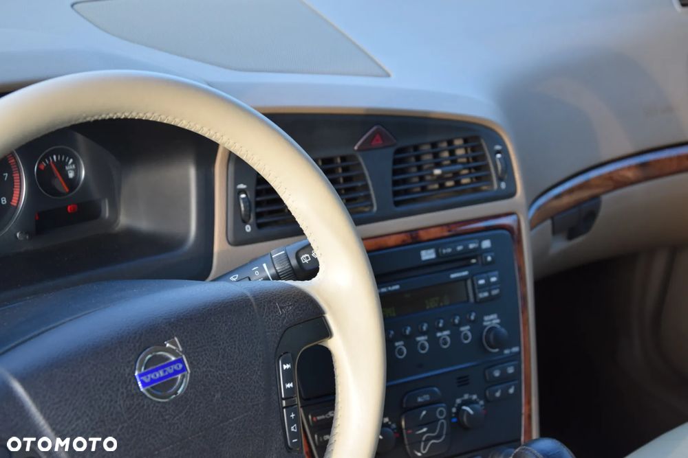 Volvo V70 2.5T AWD Summum - 26