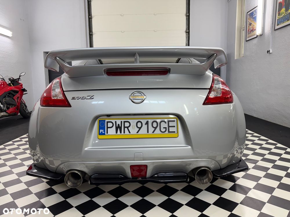 Nissan 370 Z - 15