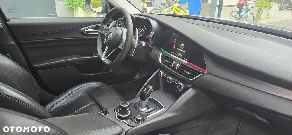Alfa Romeo Giulia 2.2 D Turbo Super - 5