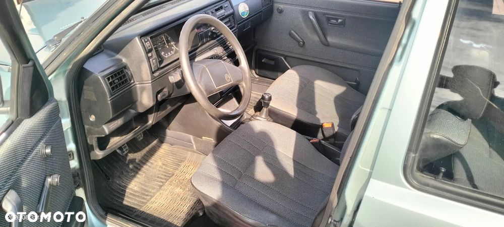 Volkswagen Golf 1.6 CL D - 4