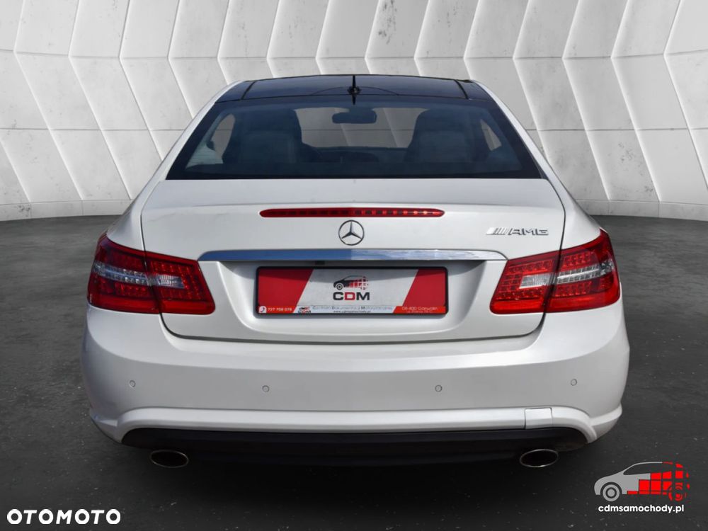 Mercedes-Benz Klasa E - 9