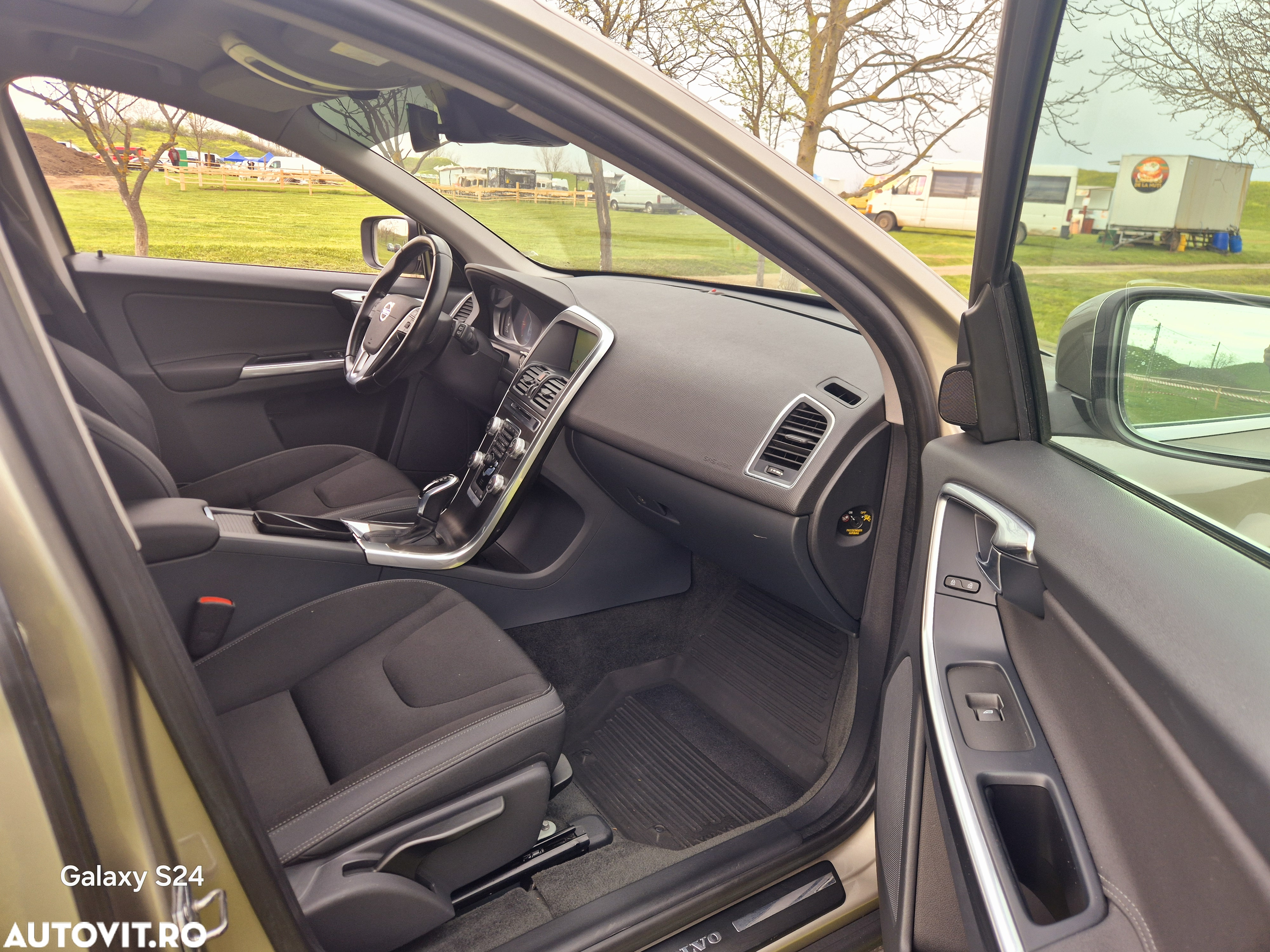 Volvo XC 60 D4 Geartronic Momentum - 10