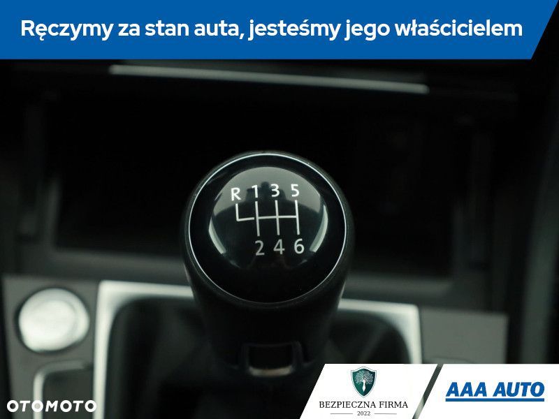 Volkswagen Golf - 17