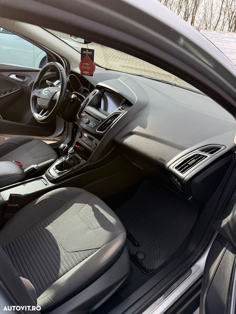 Ford Focus - 7