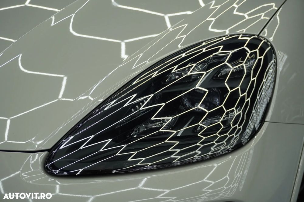 Porsche Cayenne Coupe GTS Tiptronic S - 4