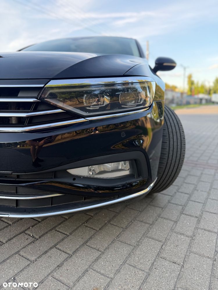 Volkswagen Passat - 13