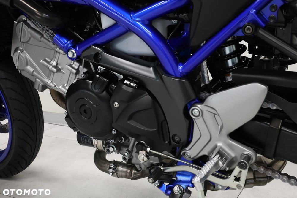 Suzuki SV - 28