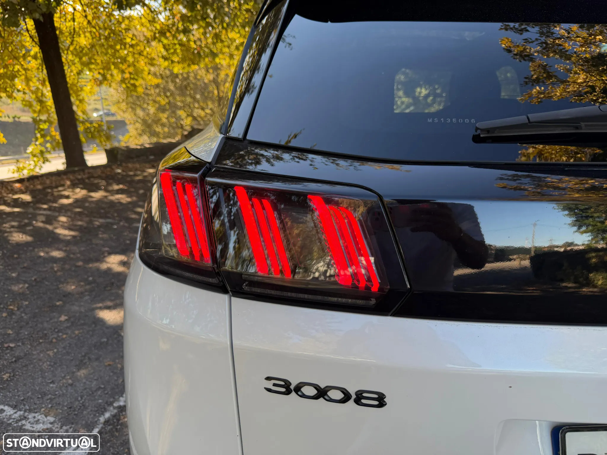 Peugeot 3008 1.6 Hybrid4 GT Pack e-EAT8 - 27