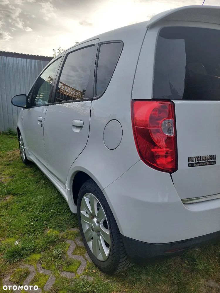 Mitsubishi Colt - 11