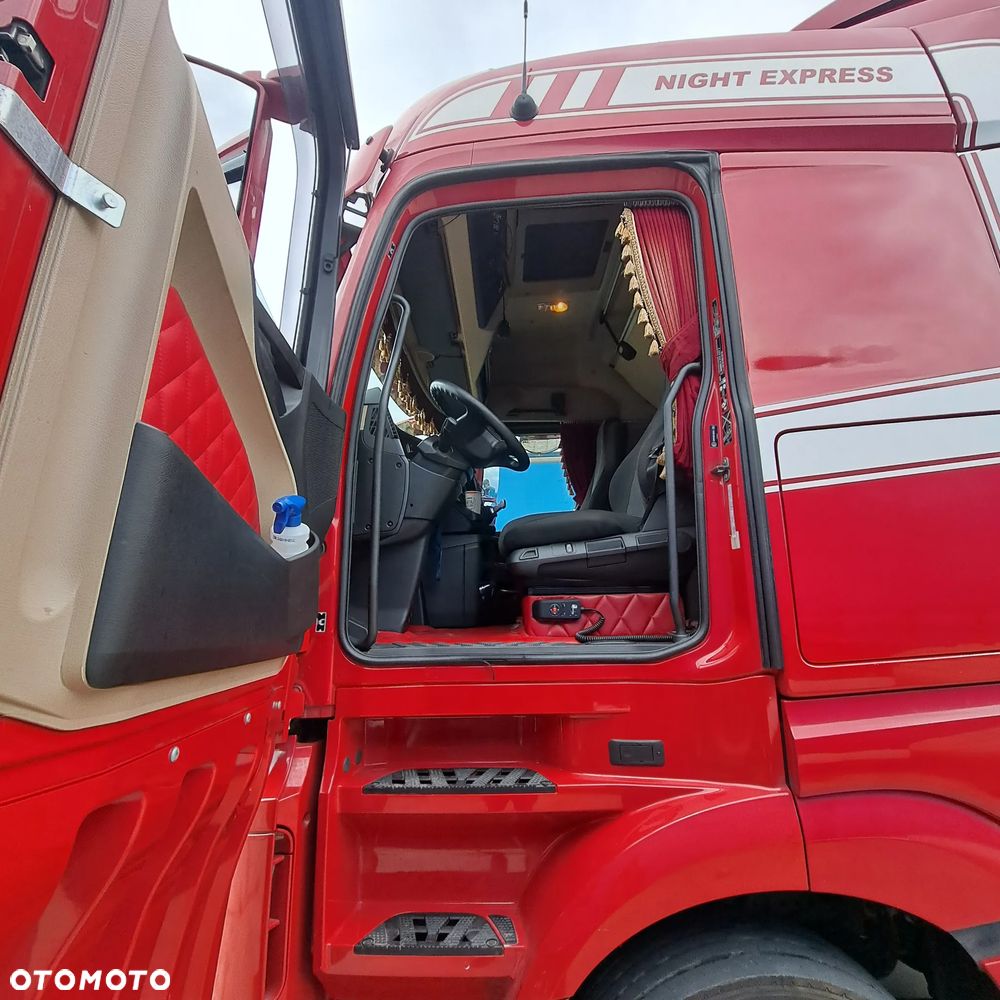 Mercedes-Benz 1846LS - 8