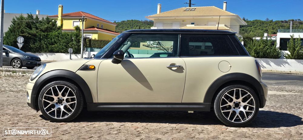 MINI 3 Portas Cooper D - 10