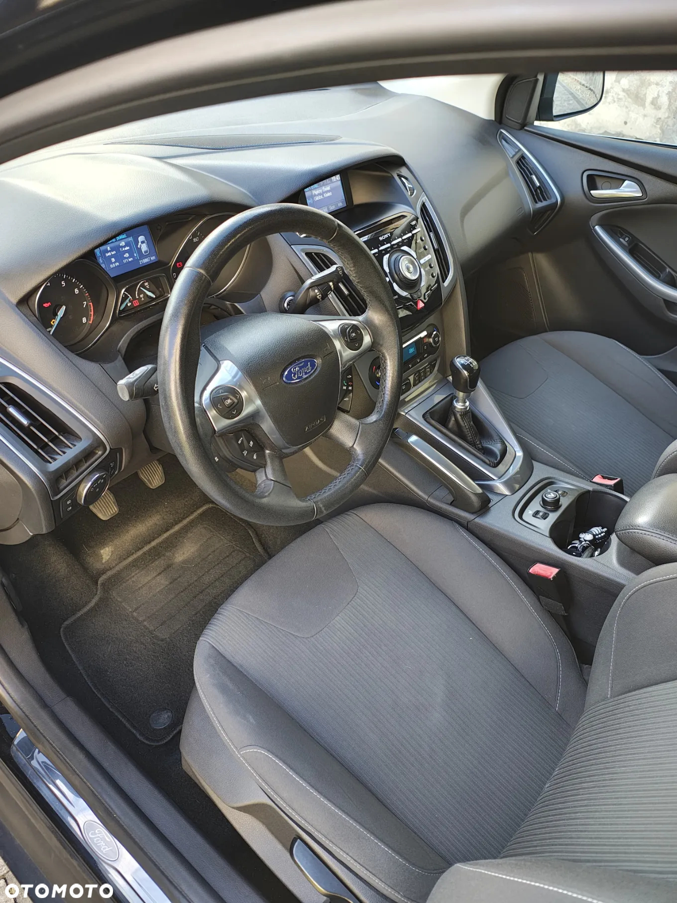 Ford Focus 1.6 EcoBoost Titanium - 9
