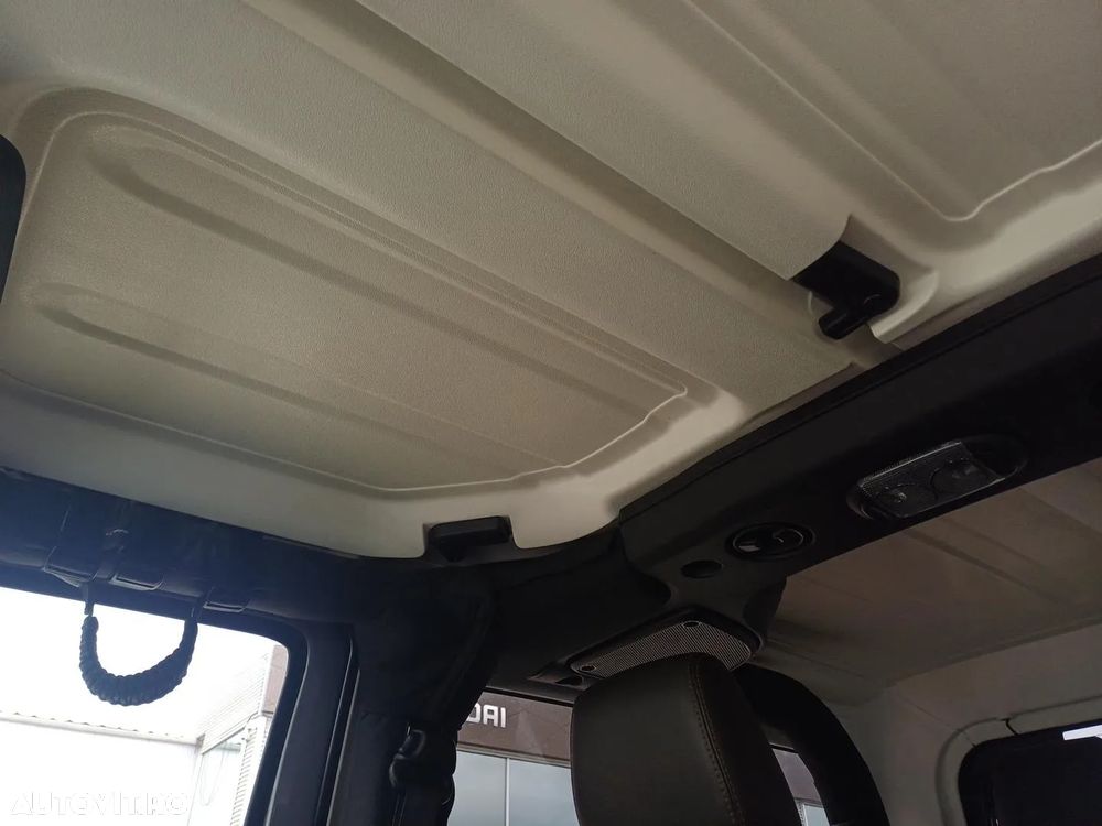 Jeep Wrangler 2.8 CRD AT Sahara - 21