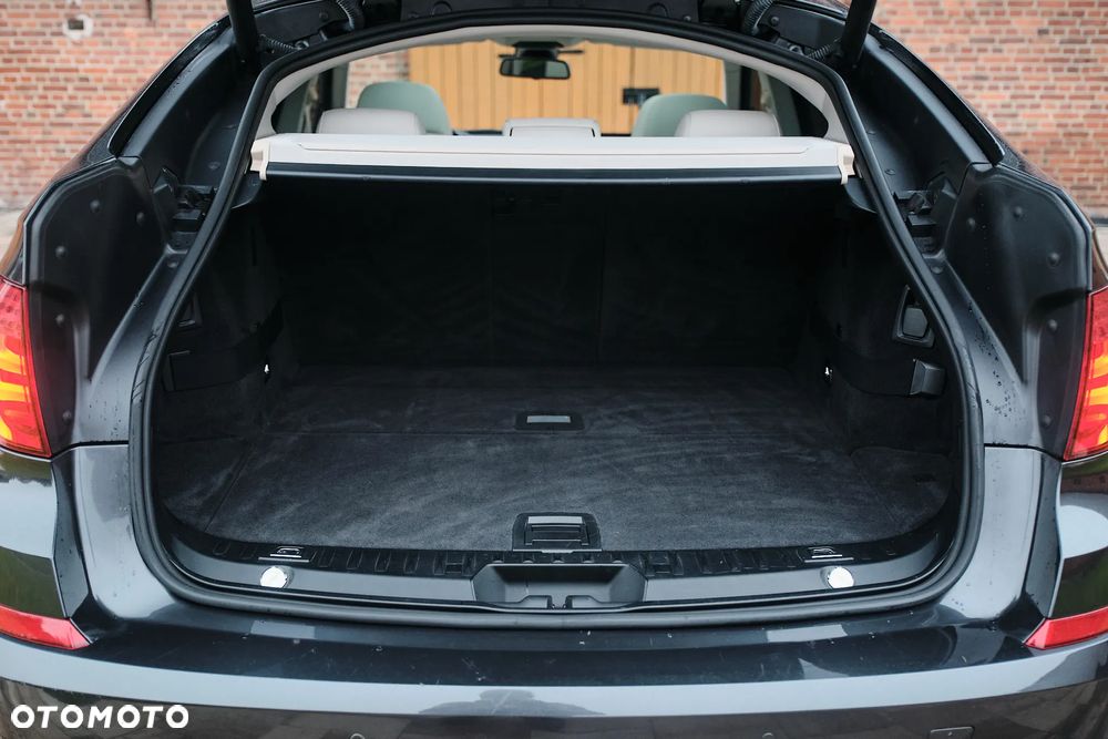 BMW 5GT 535i - 26