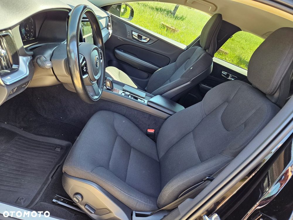 Volvo V60 D4 Momentum Pro - 14