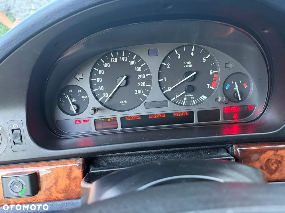 BMW Seria 5 - 12