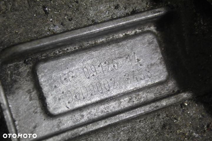 SKRZYNIA BIEGÓW AUTOMAT TOURAN II 2.0TDI SGG - 7