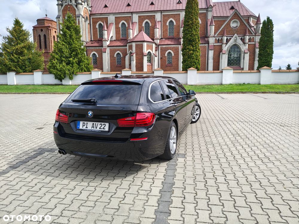 BMW Seria 5 520d xDrive - 9