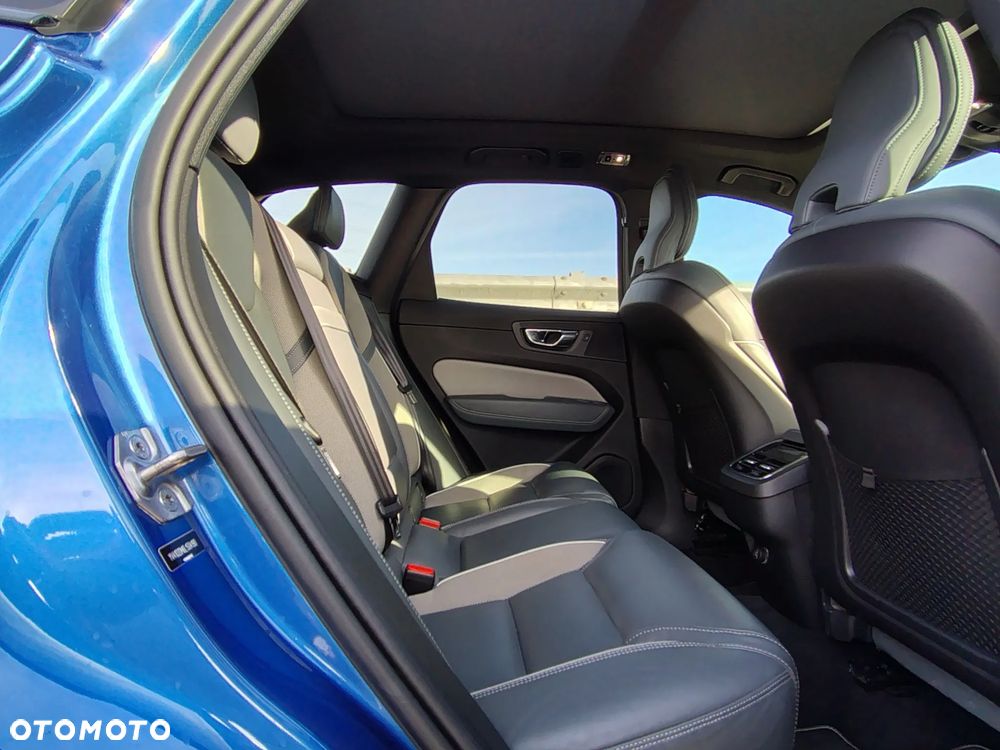 Volvo XC 60 T5 R-Design - 13
