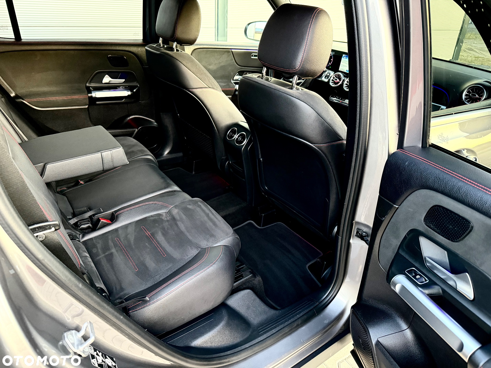Mercedes-Benz GLB 200 d 8G-DCT AMG Line - 36