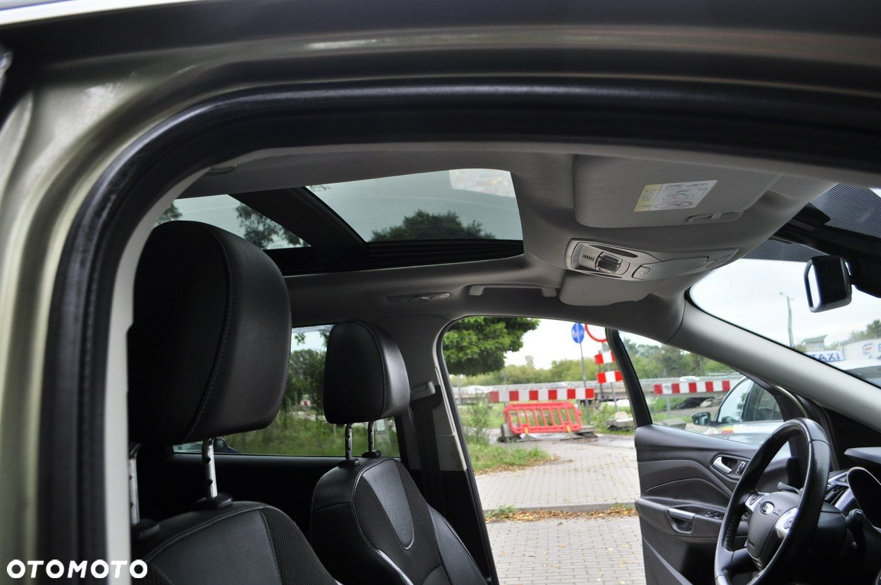 Ford Kuga 1.6 EcoBoost 4x4 Titanium - 29