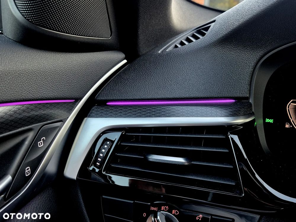BMW Seria 5 530e M Sport sport - 25