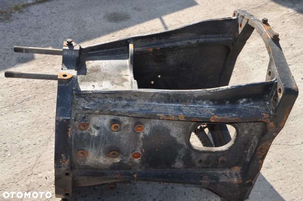 OBUDOWA SKRZYNI BIEGÓW MASSEY FERGUSON 7480 6480 6485 NR 4280222 - 5