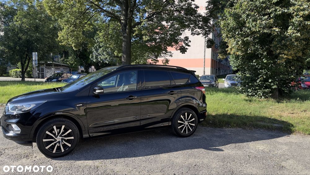 Ford Kuga - 2