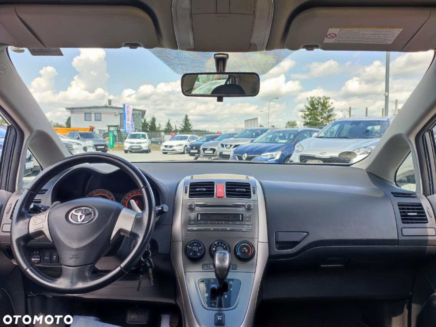 Toyota Auris - 12