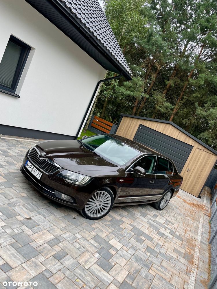 Skoda Superb 2.0 TDI 4x4 L&K DSG - 2