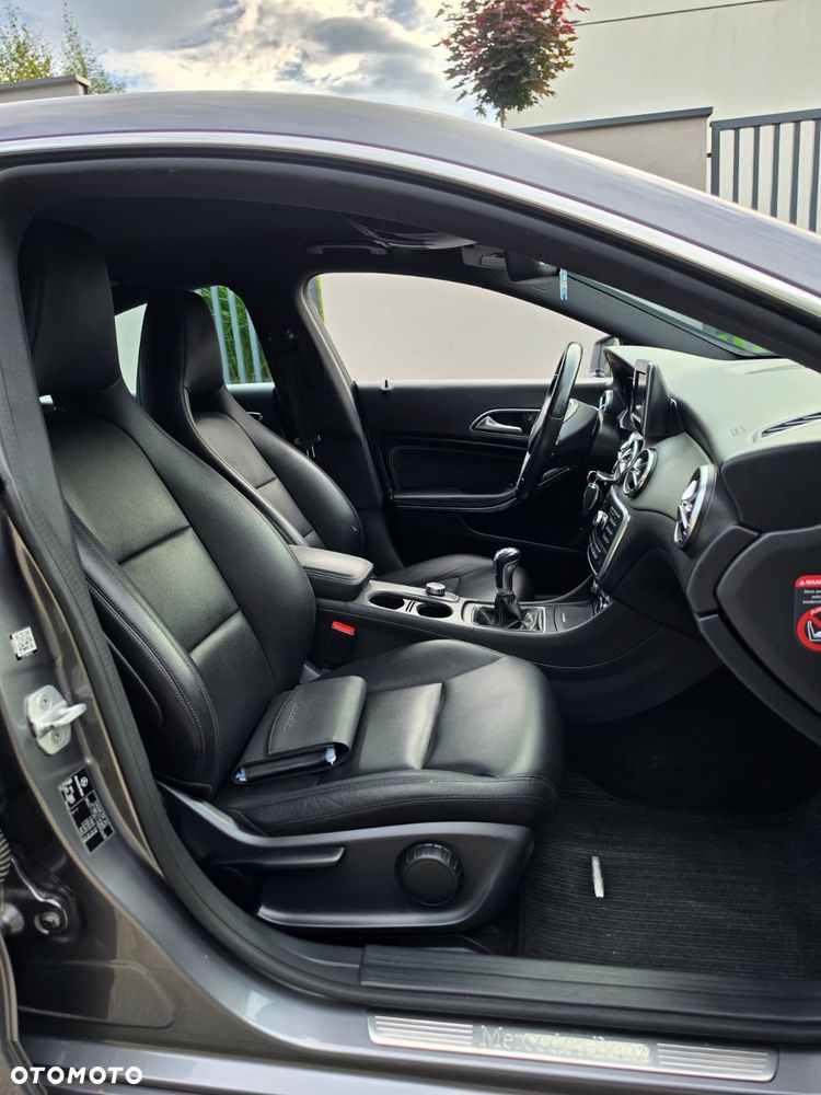 Mercedes-Benz CLA 200 CDI AMG Line - 18