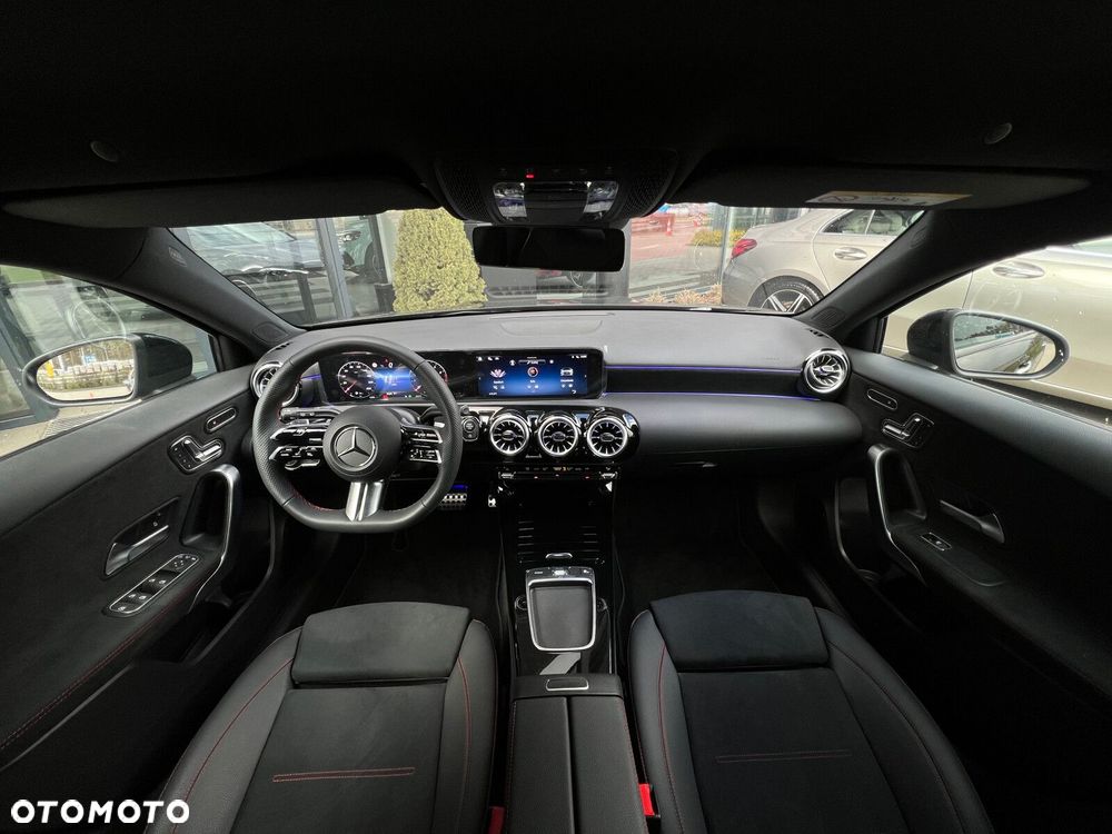 Mercedes-Benz Klasa A 200 AMG Line 7G-DCT - 11