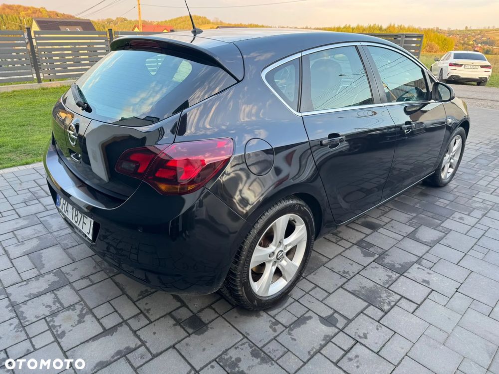 Opel Astra 1.6 Turbo Sport - 5