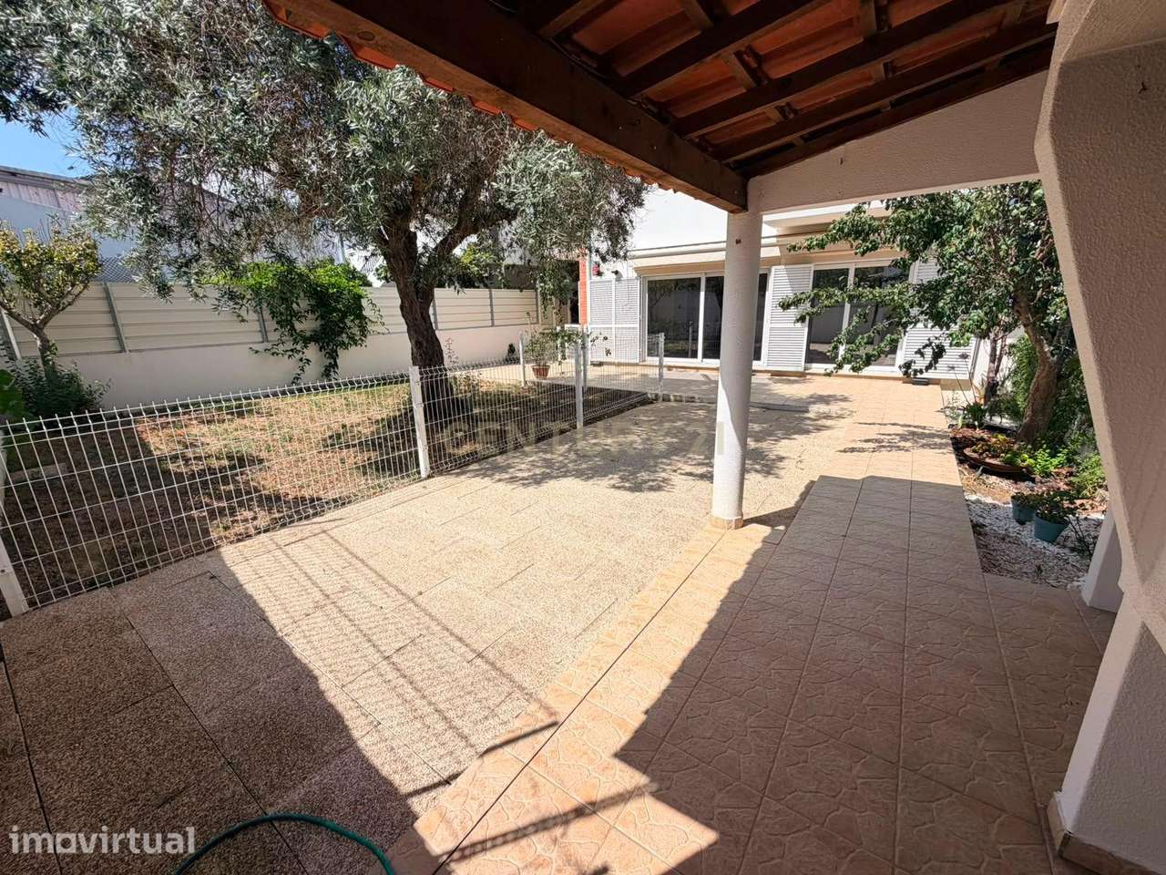 Moradia Renovada com 3 Quartos e estacionamento, São João da Talha em - Grande imagem: 3/38